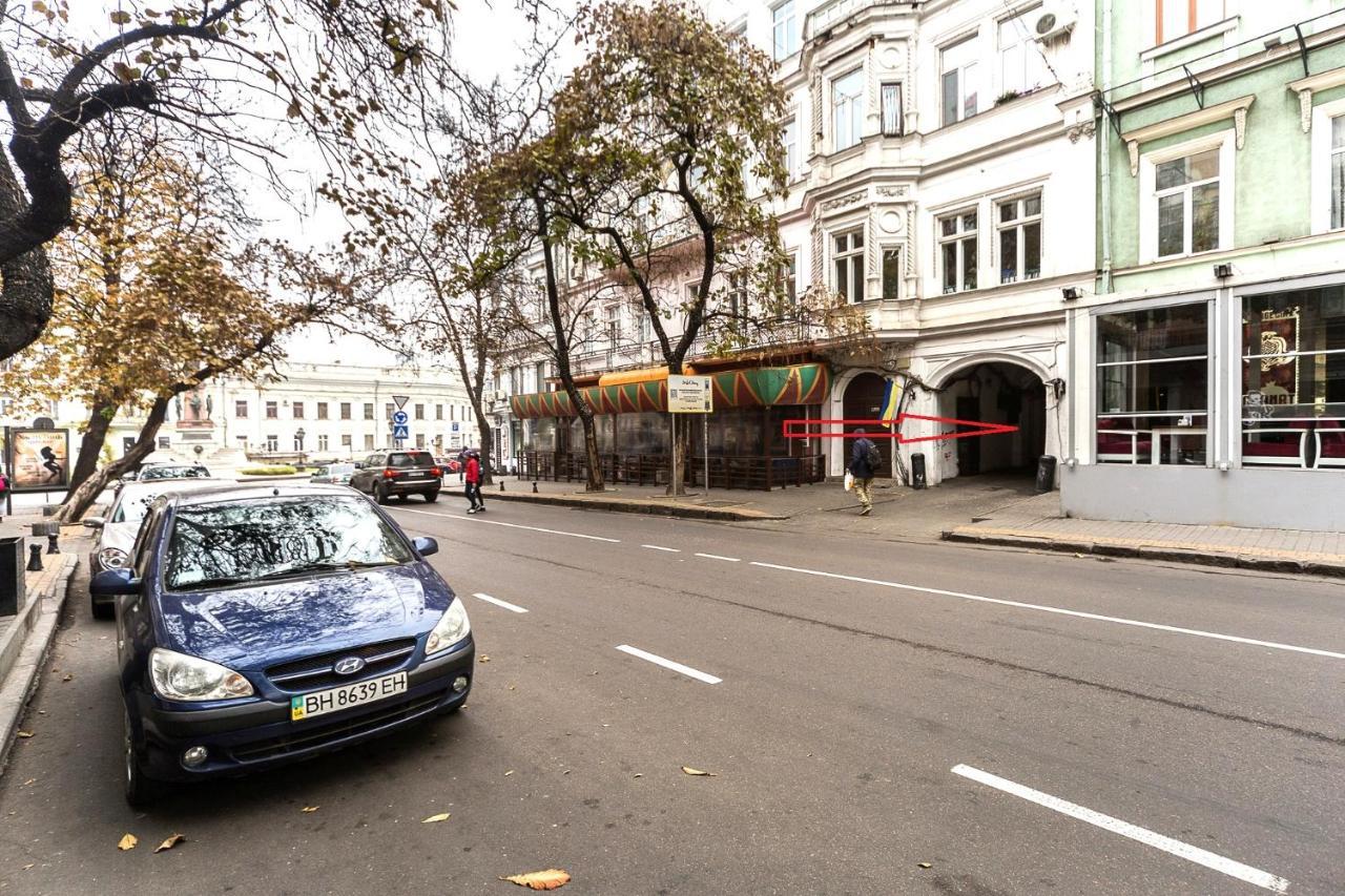 Центр Однокомнатная Просторная Квартира Улица Екатериниская Odesa Exterior foto